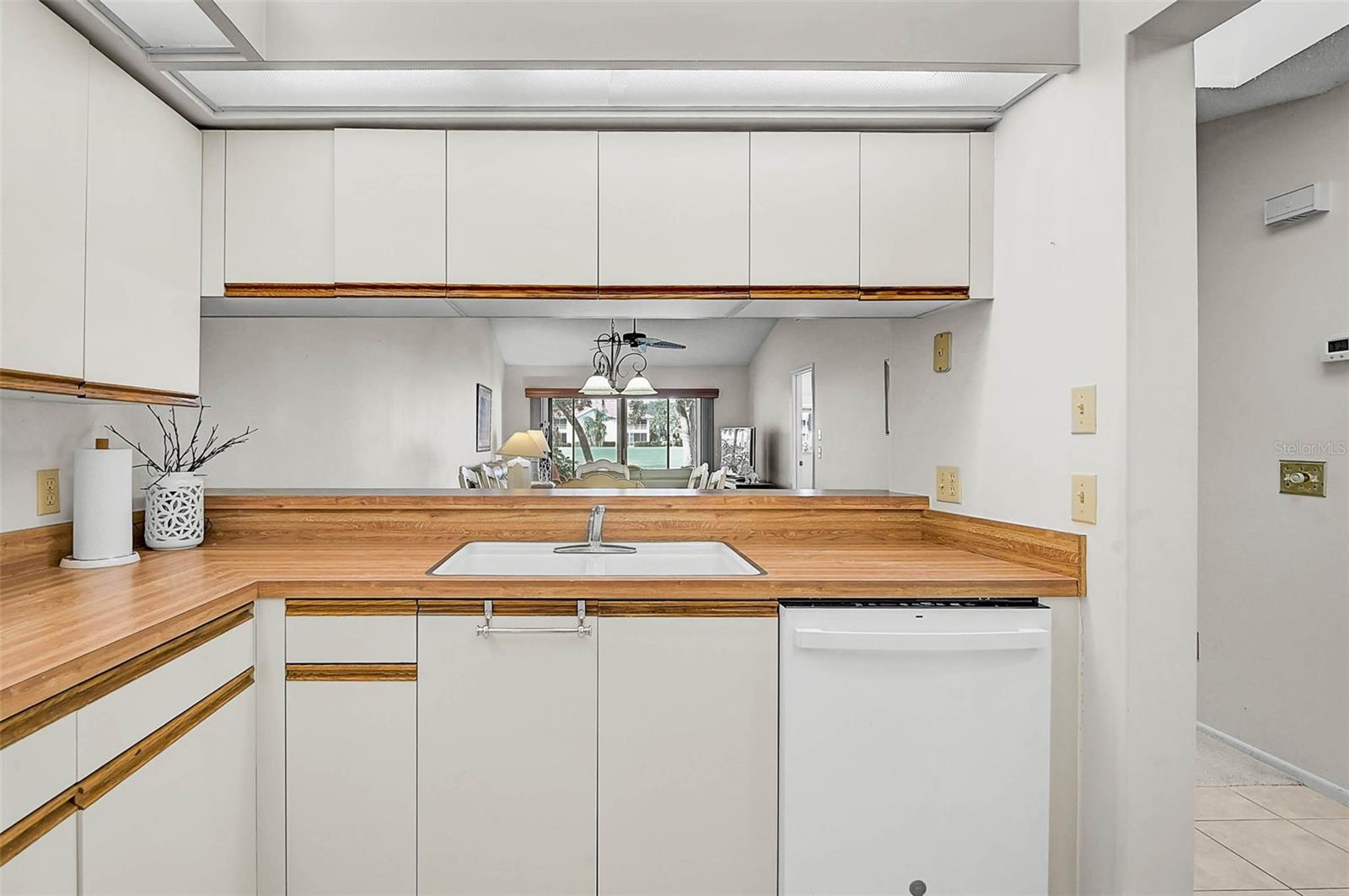 Image 6 of 31 For 5633 Avista Drive 5634