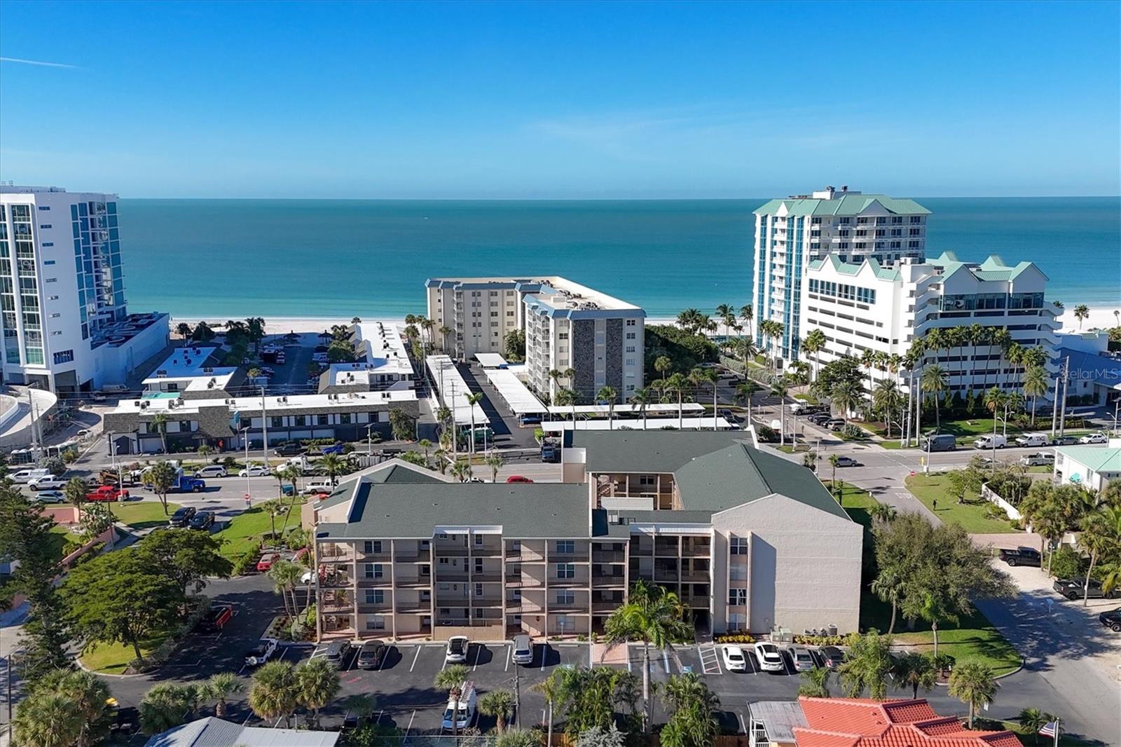 Image 18 of 40 For 845 Benjamin Franklin Drive 104