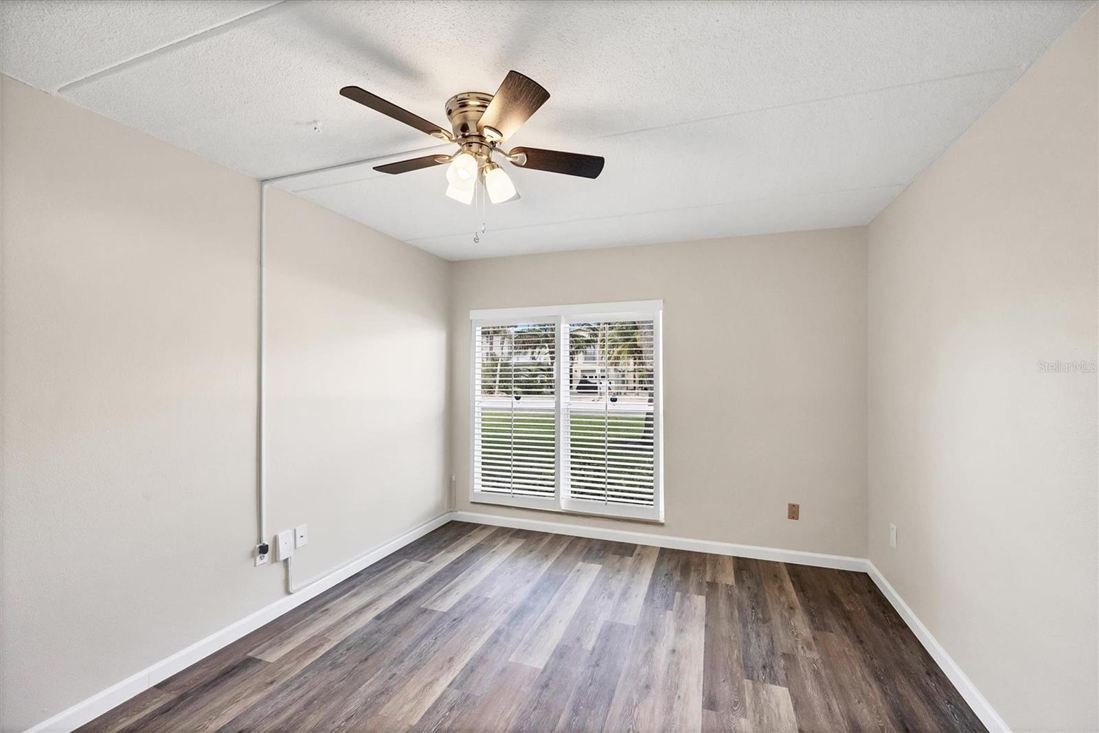 Image 25 of 40 For 845 Benjamin Franklin Drive 104