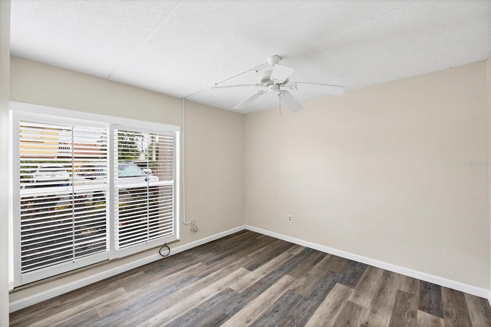 Image 29 of 40 For 845 Benjamin Franklin Drive 104