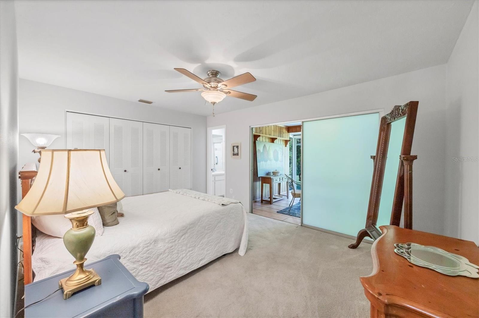 Image 14 of 57 For 4715 Village Gardens Drive 68