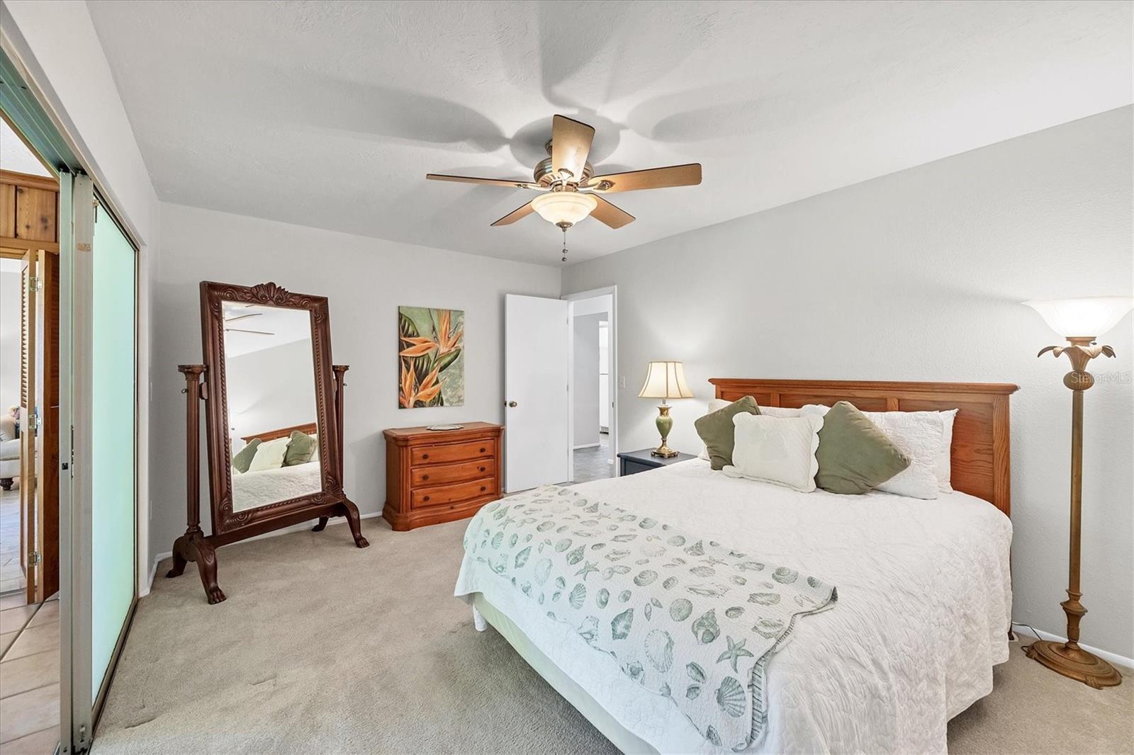 Image 15 of 57 For 4715 Village Gardens Drive 68