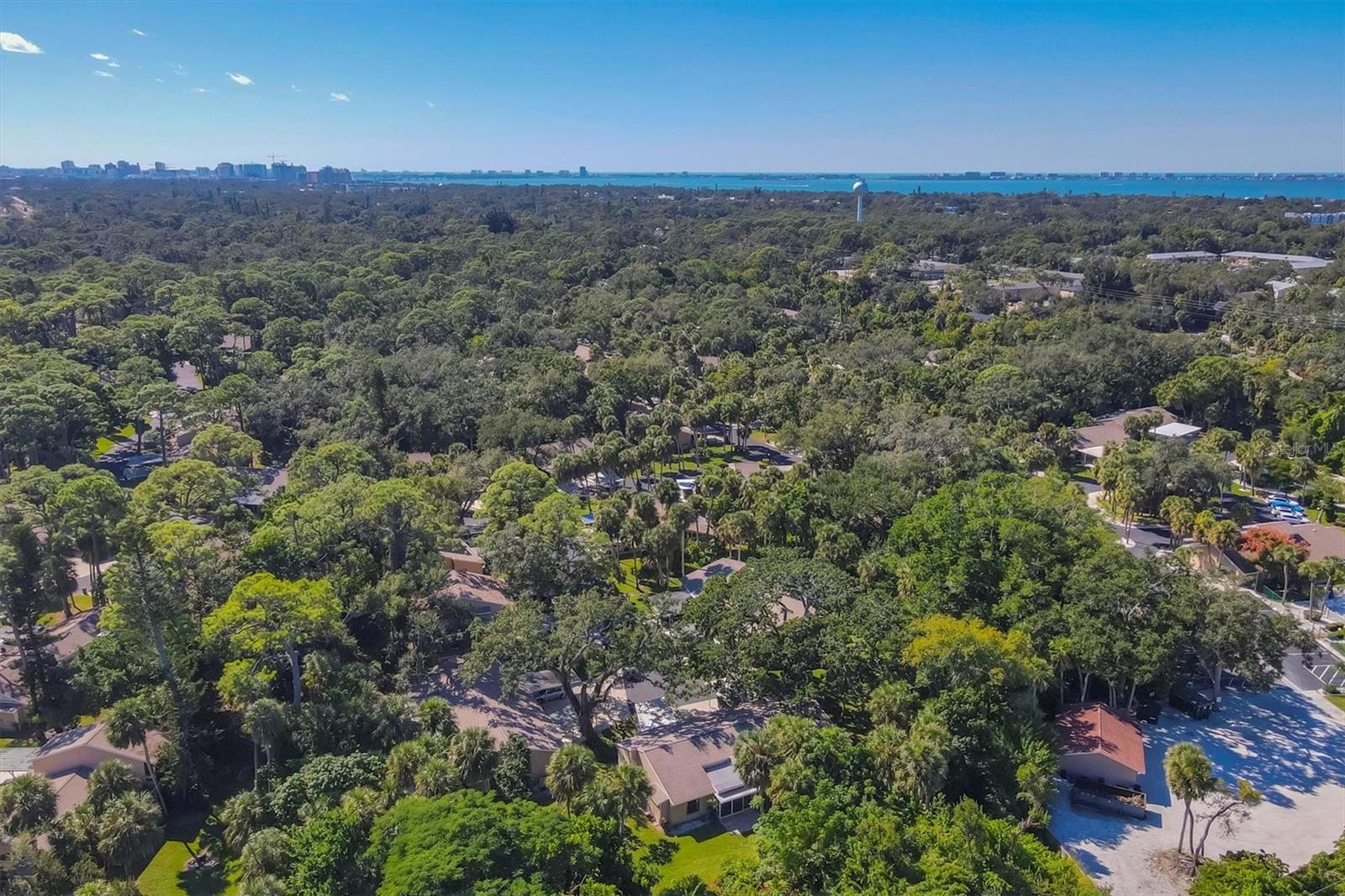 Image 35 of 57 For 4715 Village Gardens Drive 68