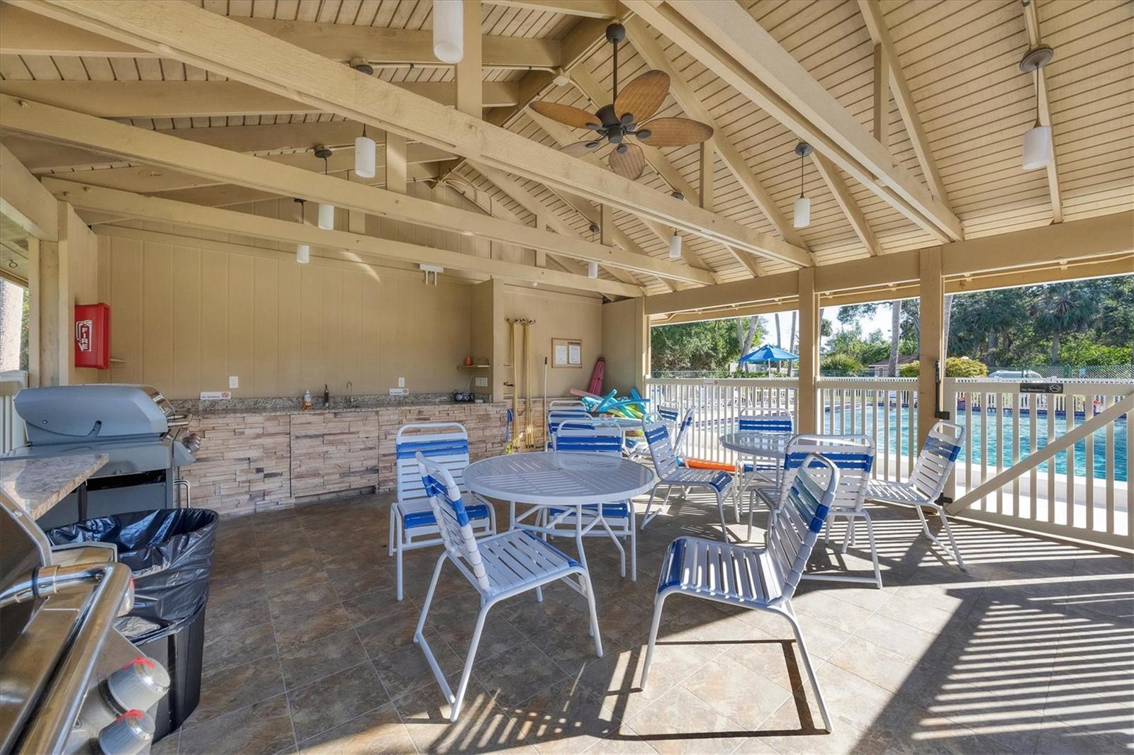 Image 40 of 57 For 4715 Village Gardens Drive 68