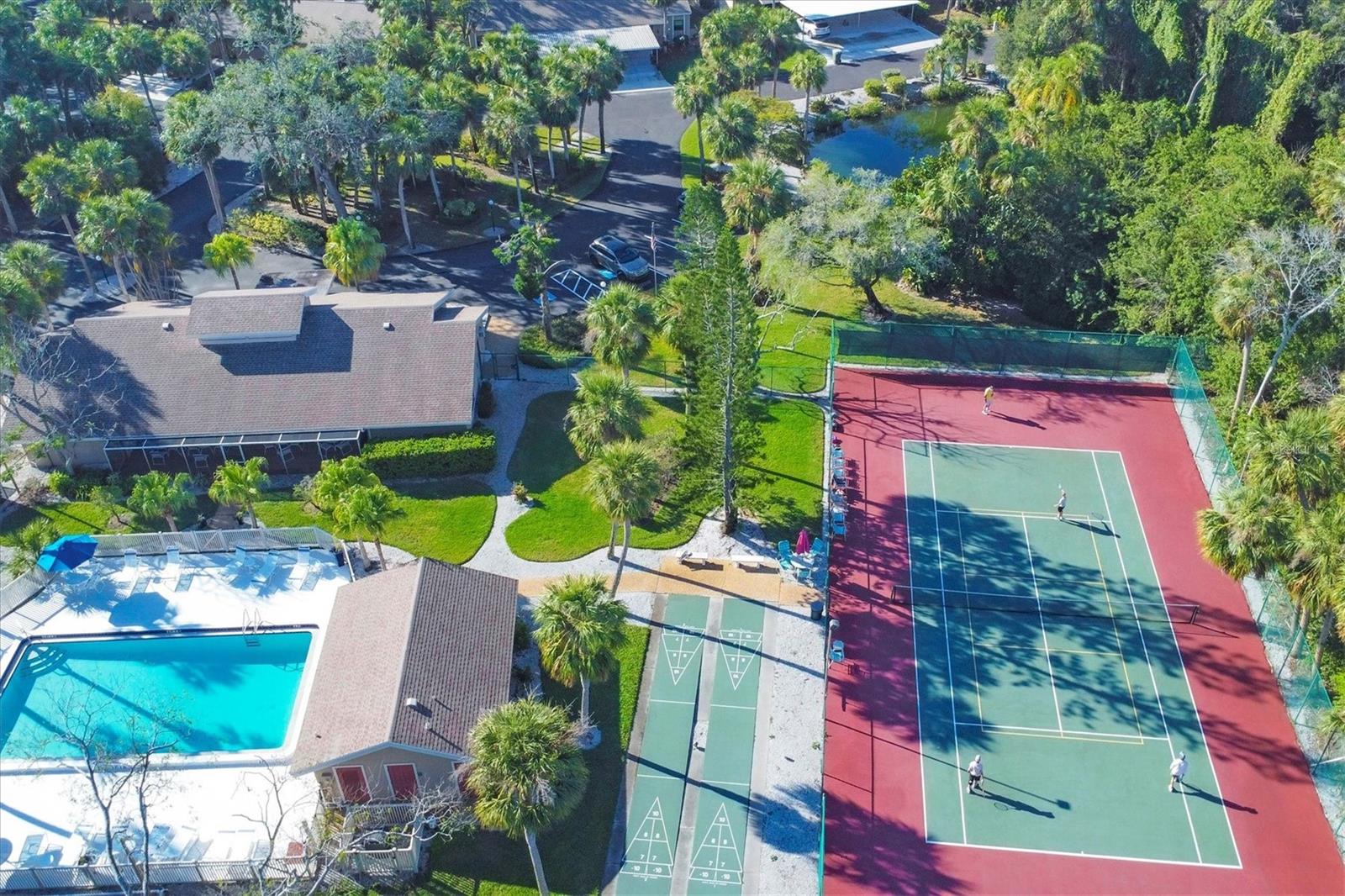 Image 50 of 57 For 4715 Village Gardens Drive 68