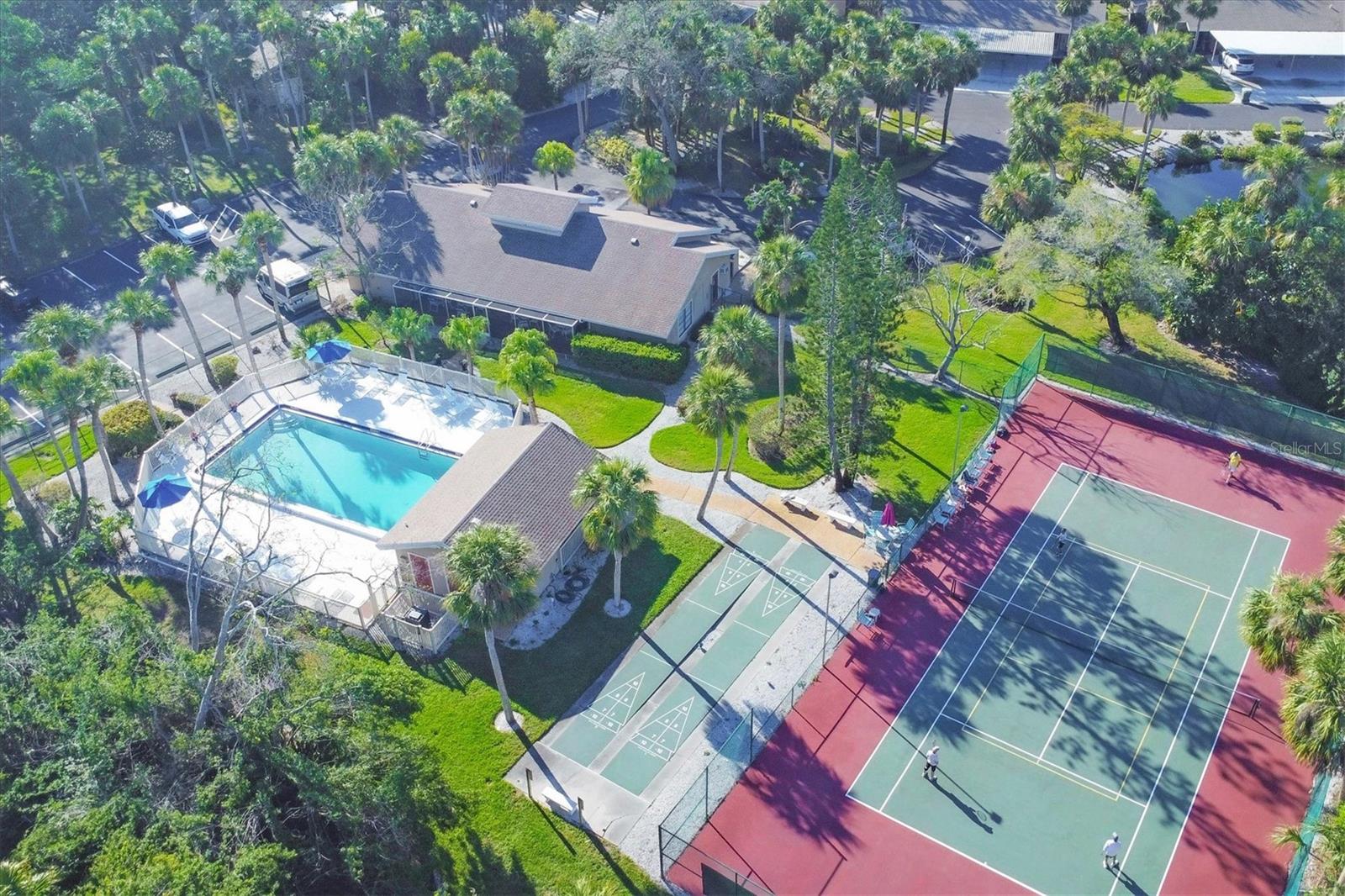 Image 52 of 57 For 4715 Village Gardens Drive 68