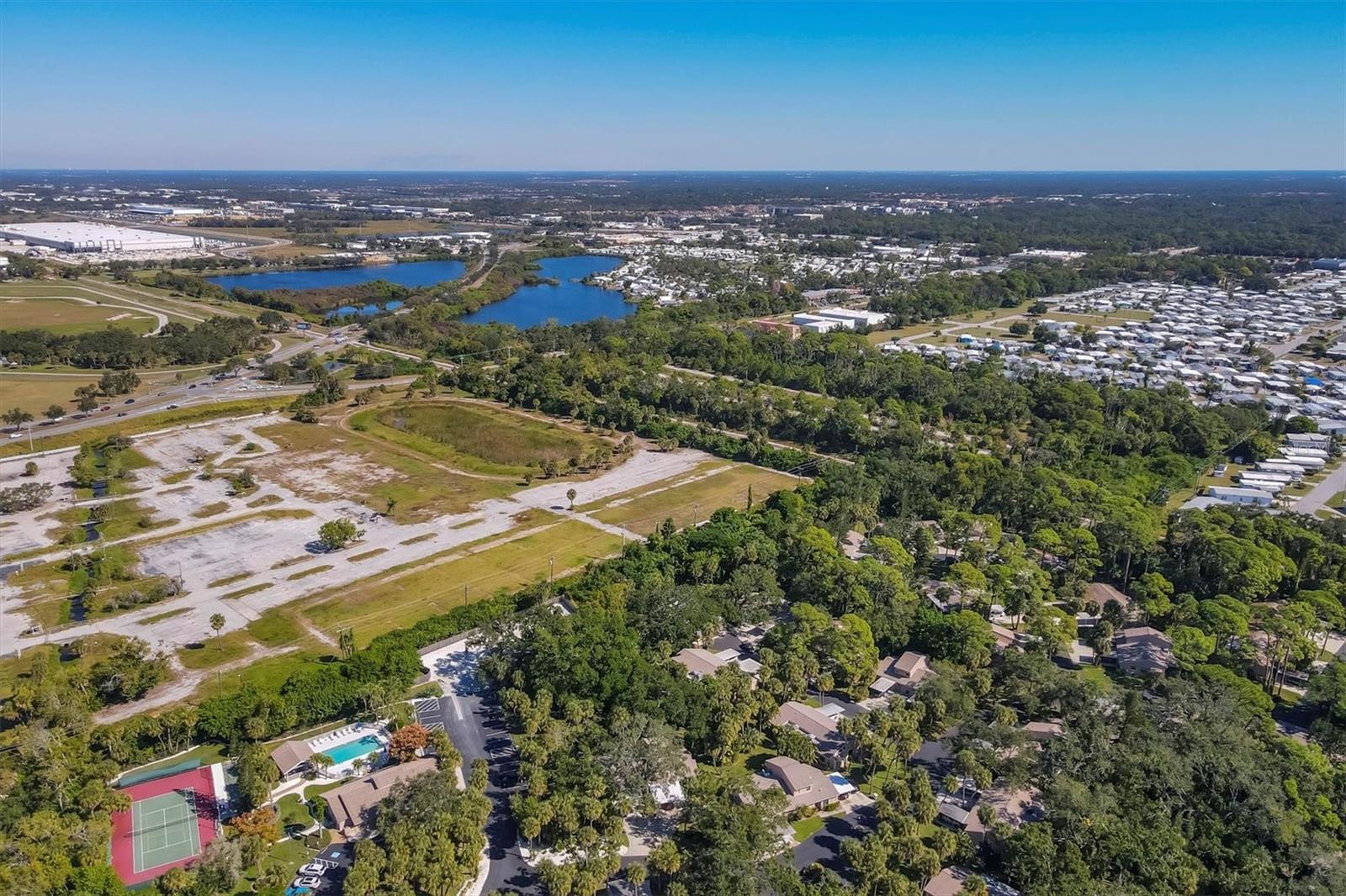 Image 54 of 57 For 4715 Village Gardens Drive 68