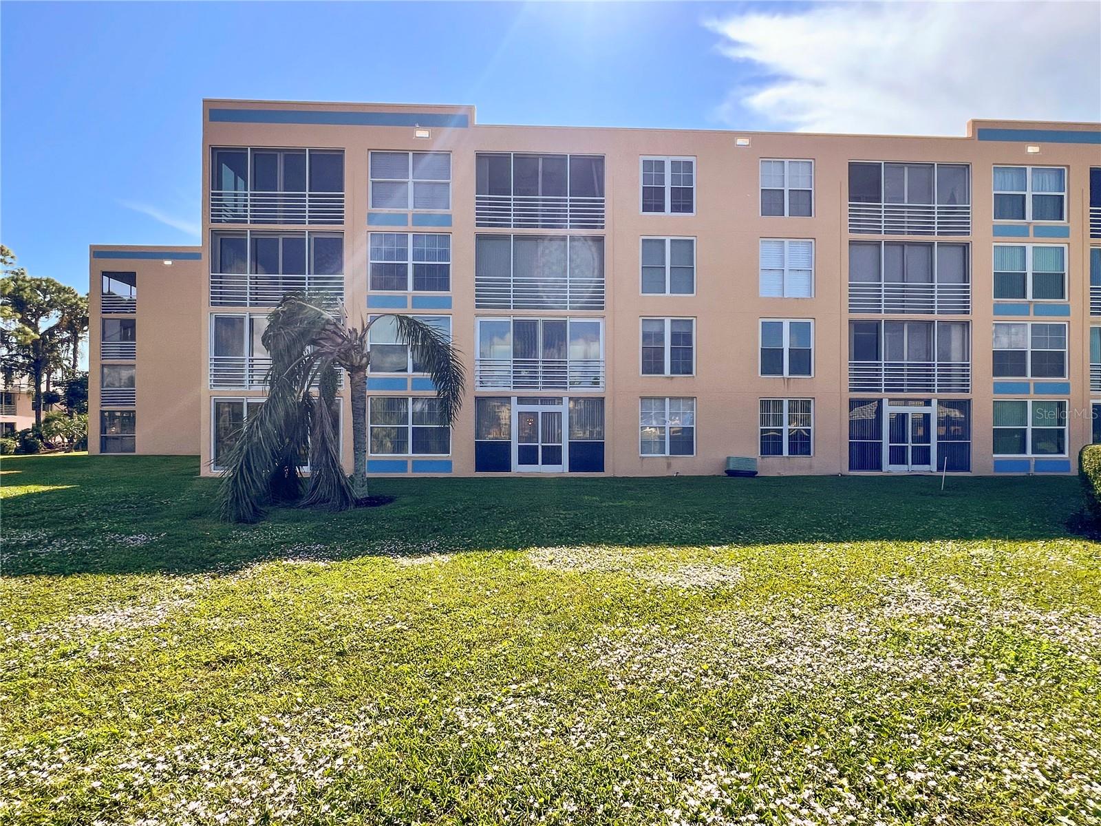 Image 35 of 40 For 4530 Pinebrook Circle 103