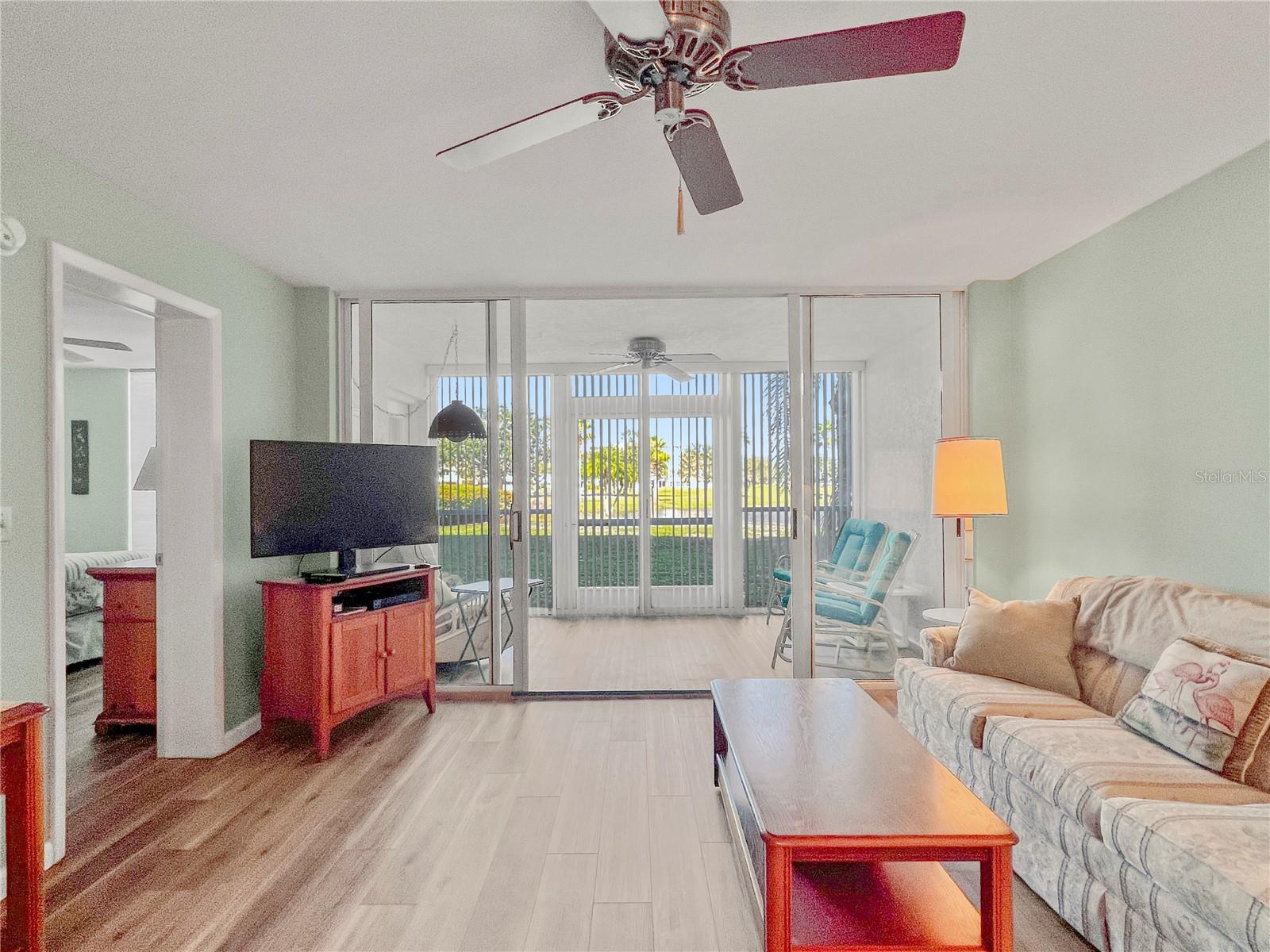 Image 4 of 40 For 4530 Pinebrook Circle 103