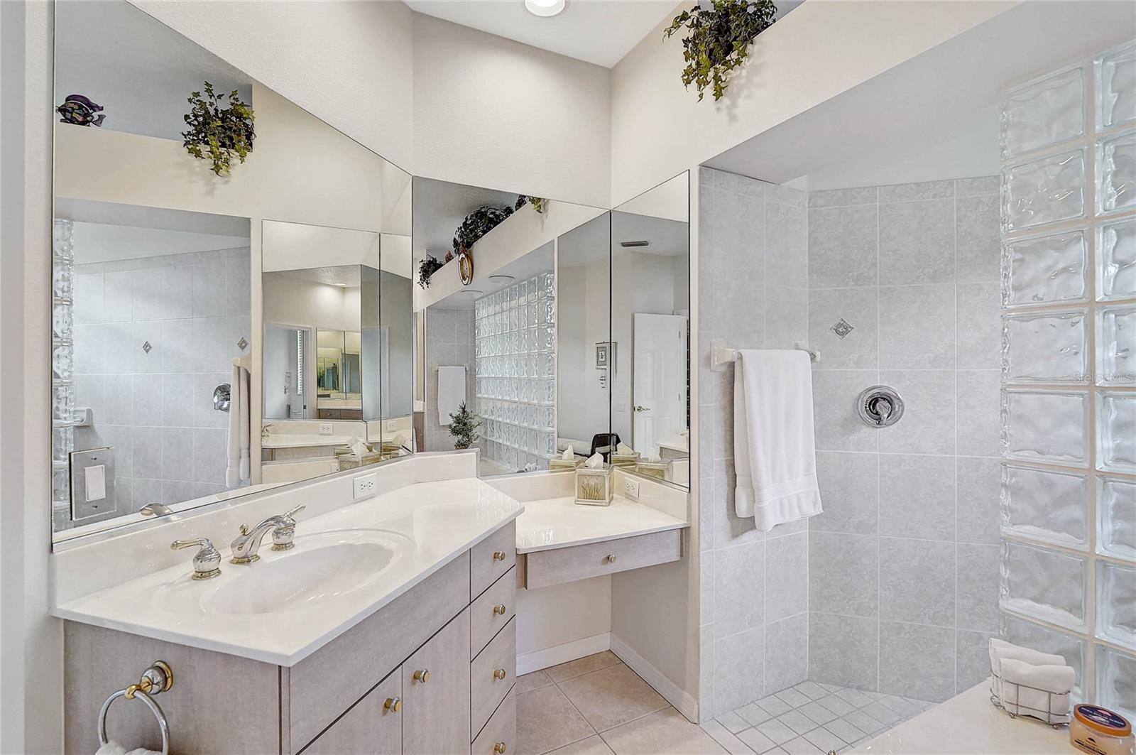 Image 17 of 58 For 2111 Muskogee Trail