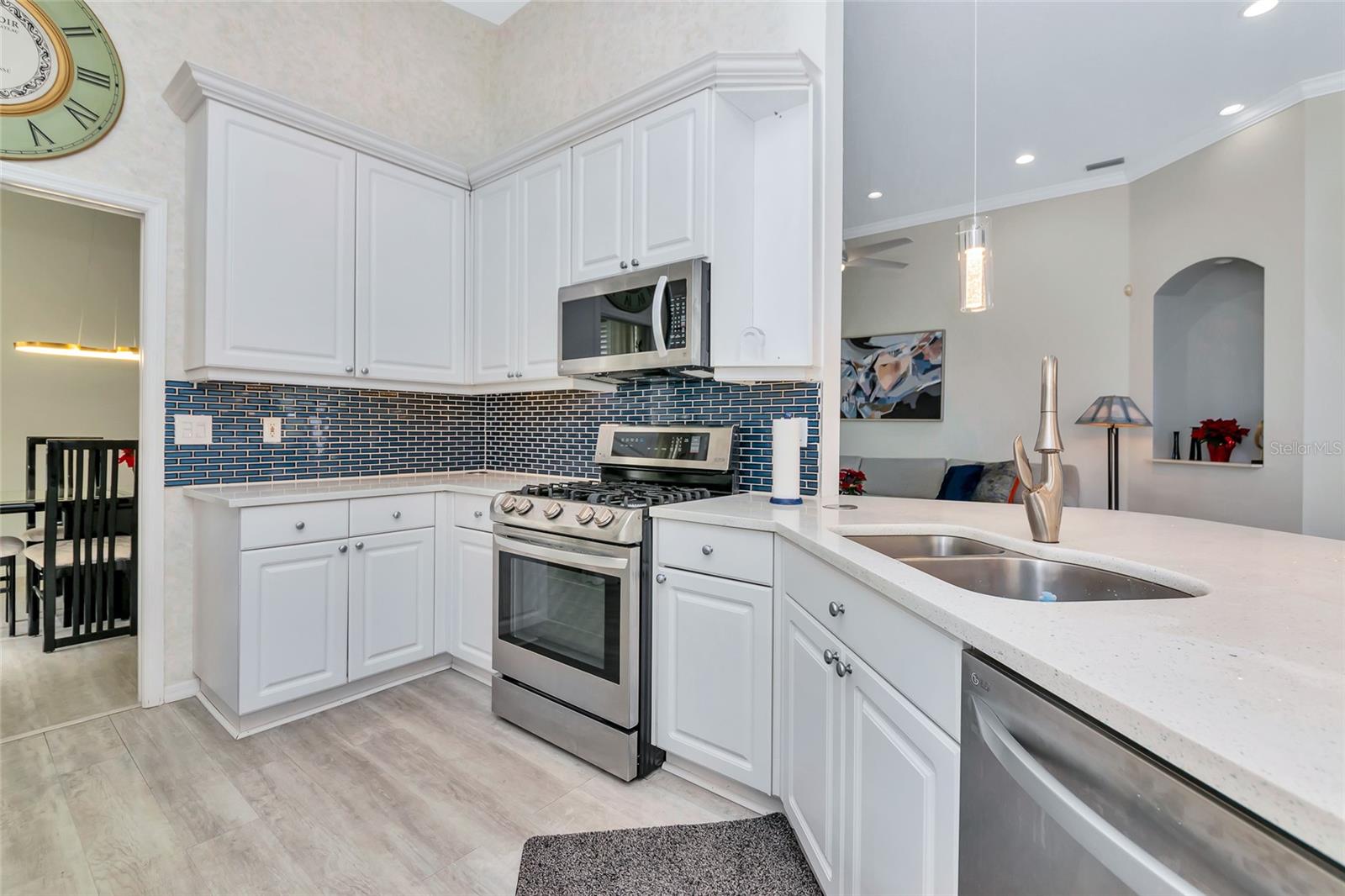 Image 14 of 73 For 7183 Sandhills Place