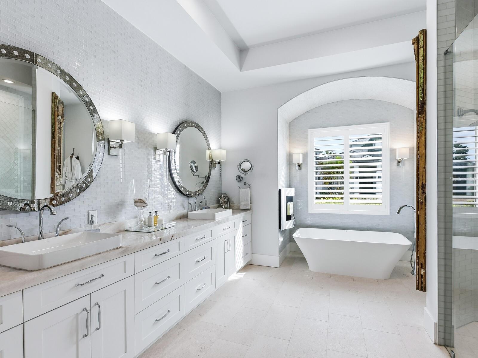 Image 24 of 66 For 4996 Western Docks Lane