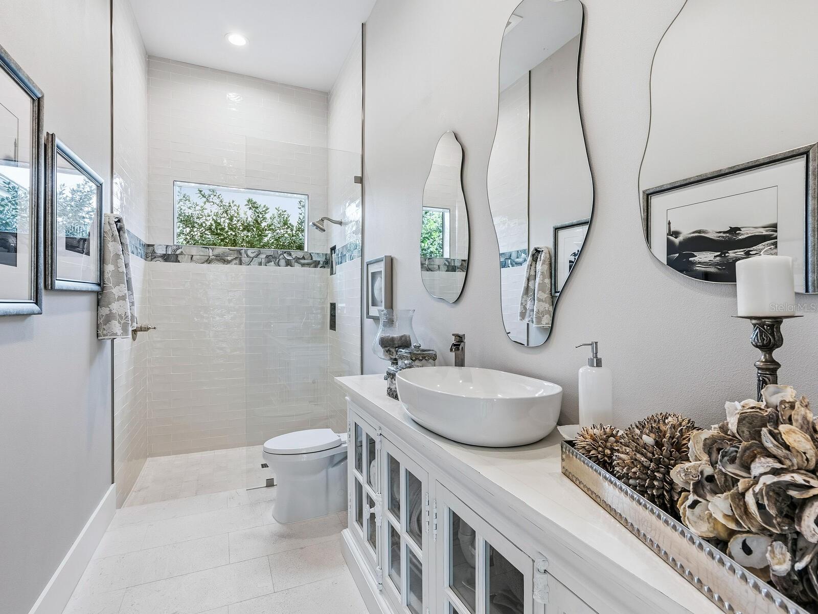 Image 29 of 66 For 4996 Western Docks Lane