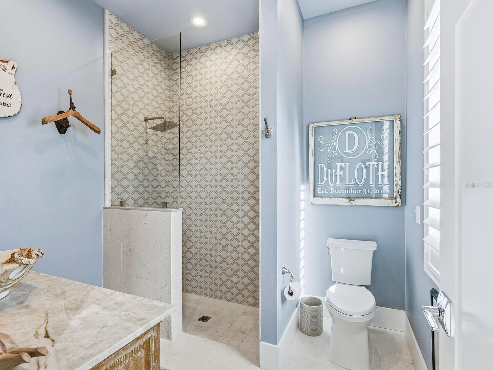 Image 32 of 66 For 4996 Western Docks Lane