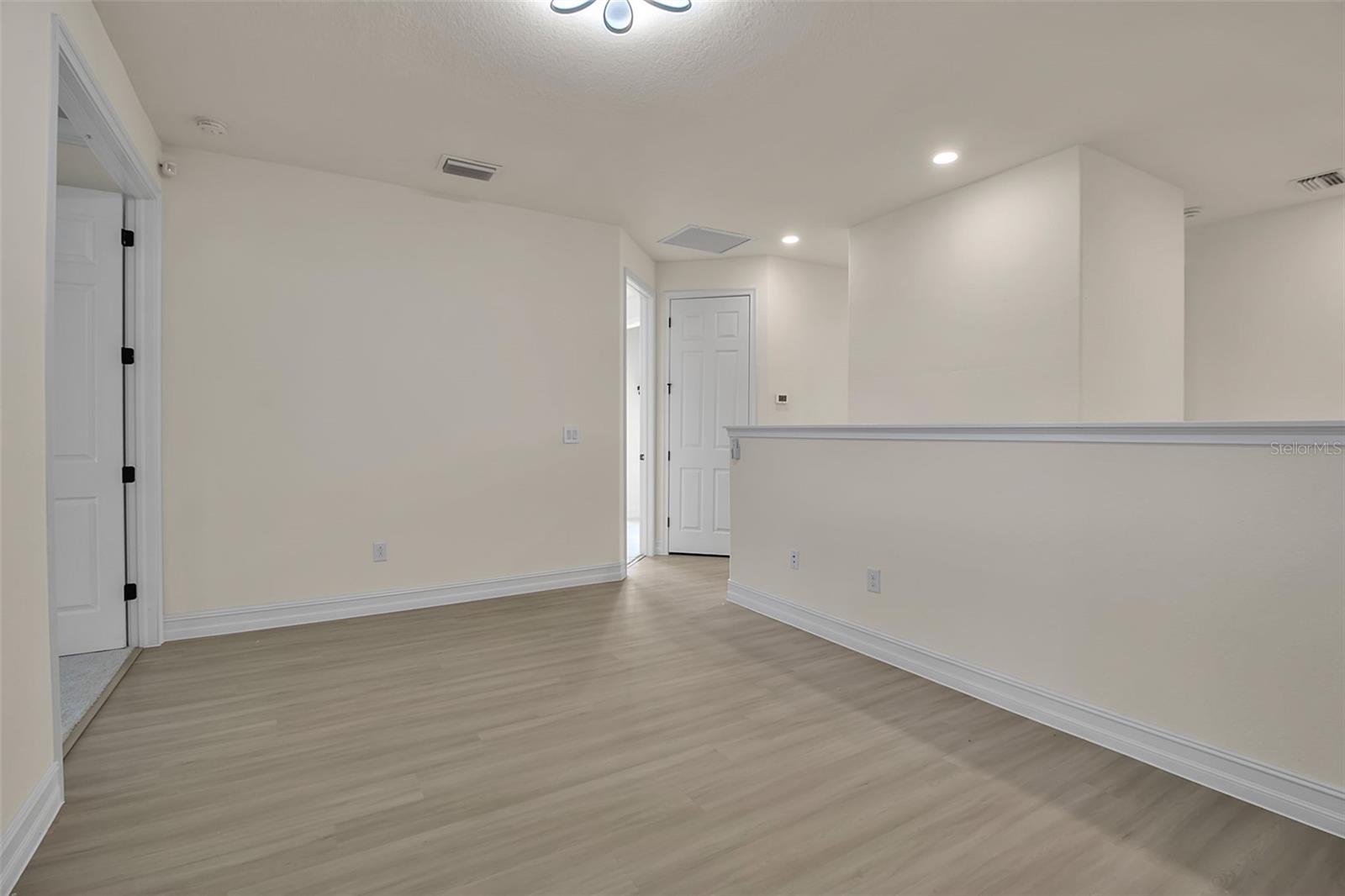 Image 33 of 64 For 5609 Arnie Loop