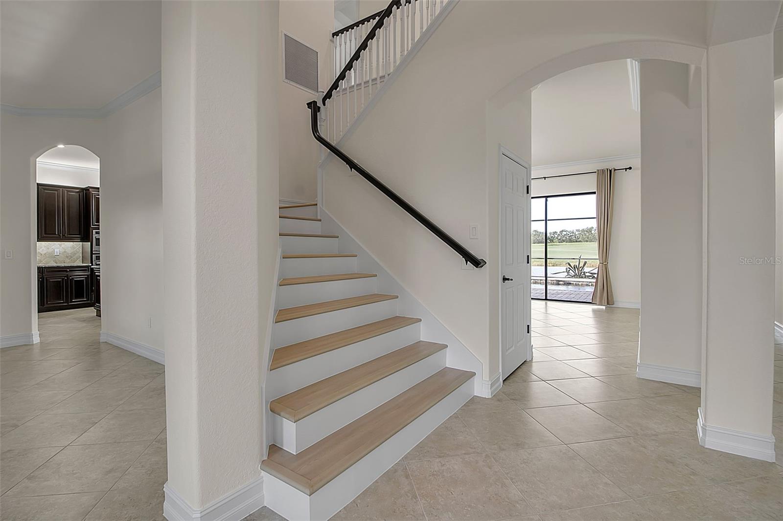 Image 7 of 64 For 5609 Arnie Loop