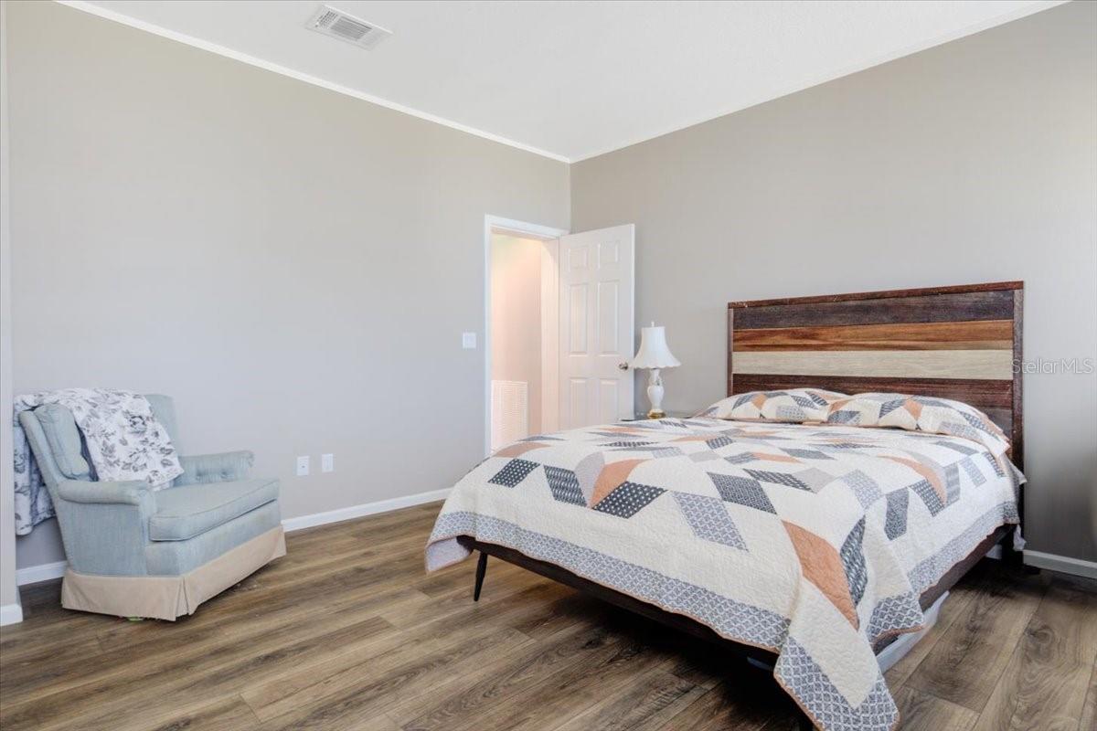 Image 22 of 51 For 1508 24th Avenue Drive W