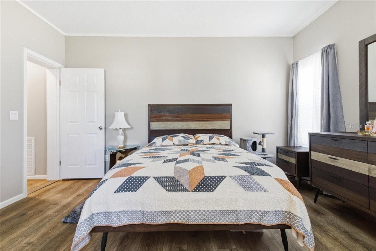 Image 23 of 51 For 1508 24th Avenue Drive W