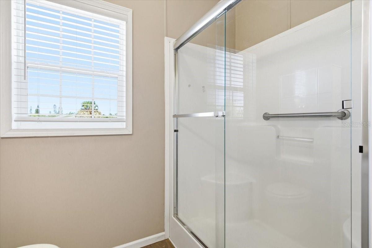 Image 26 of 51 For 1508 24th Avenue Drive W