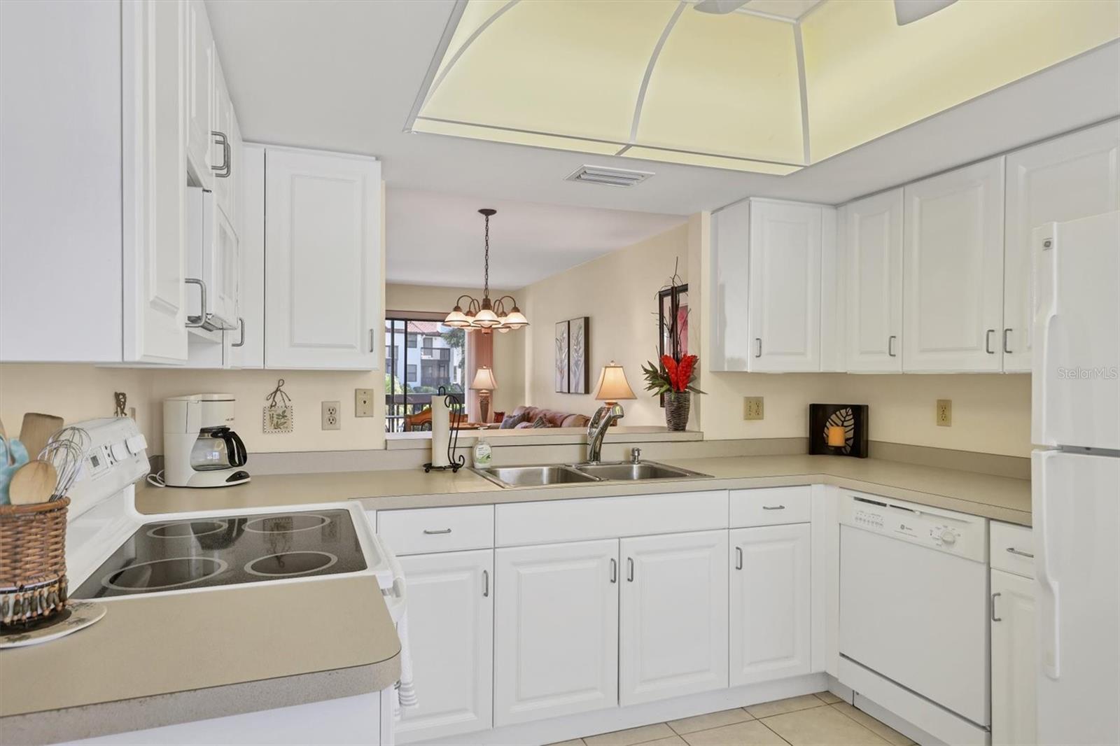 Image 11 of 48 For 6790 Sarasea Circle 6790