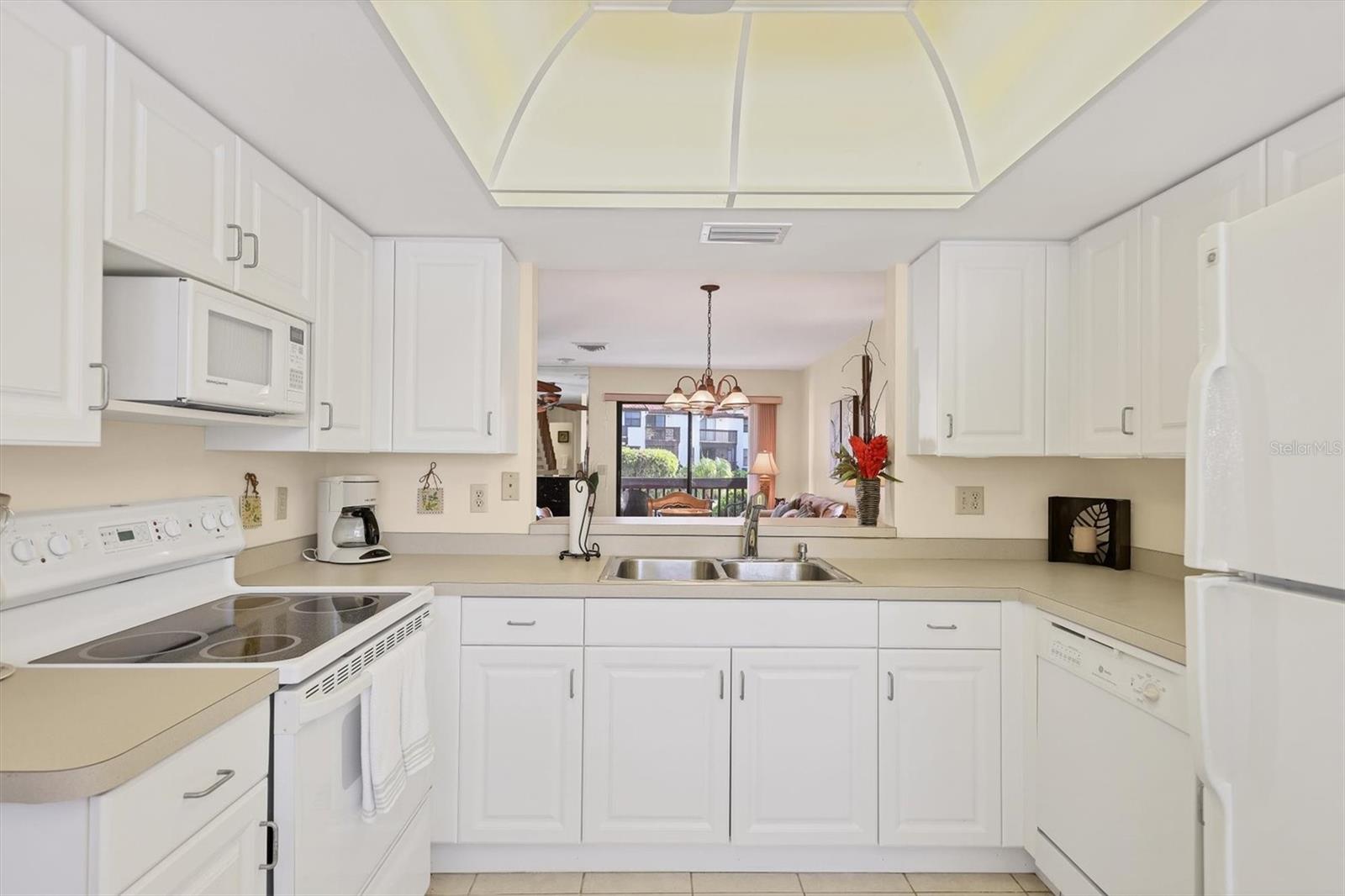 Image 12 of 48 For 6790 Sarasea Circle 6790