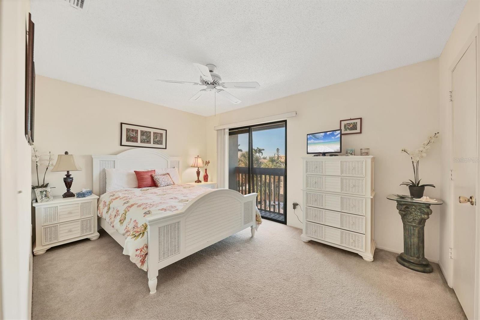 Image 21 of 48 For 6790 Sarasea Circle 6790