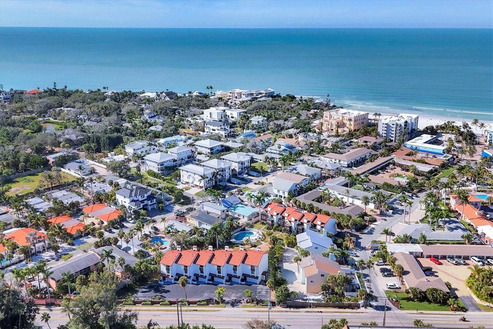 Image 32 of 48 For 6790 Sarasea Circle 6790