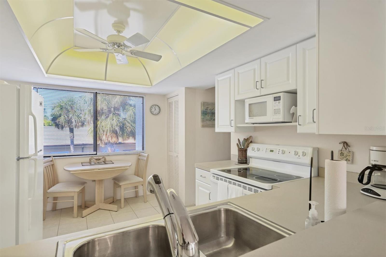 Image 9 of 48 For 6790 Sarasea Circle 6790