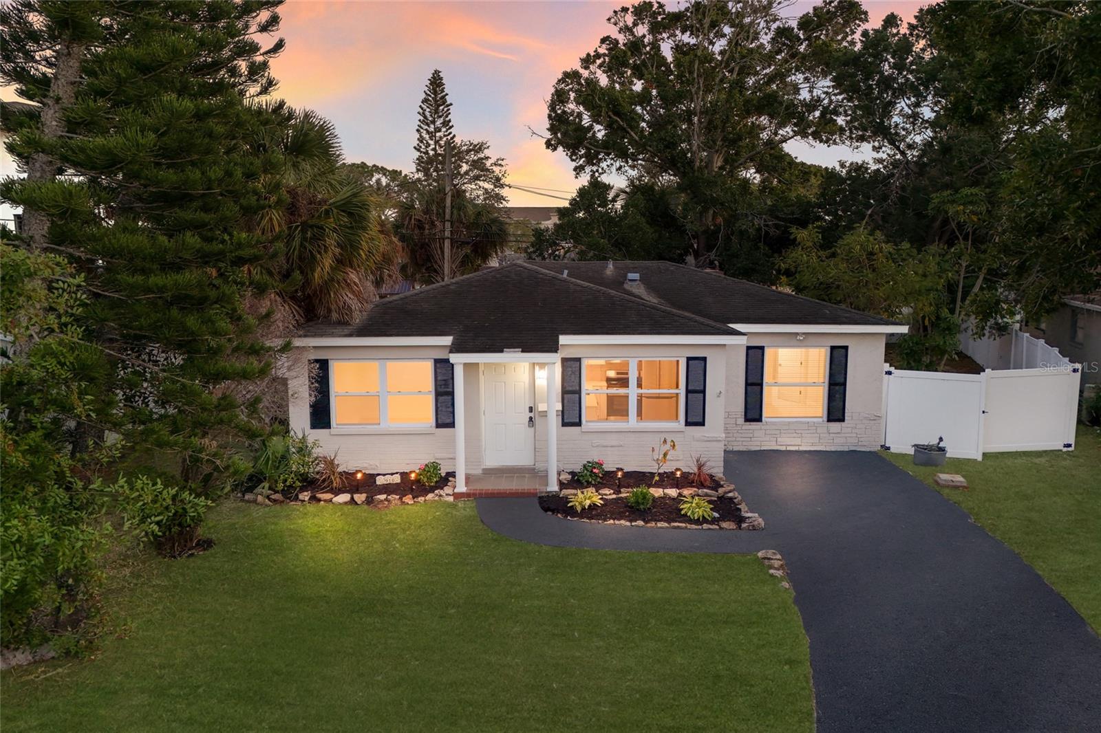 Details for 1910 New Hampshire Avenue Ne, ST PETERSBURG, FL 33703