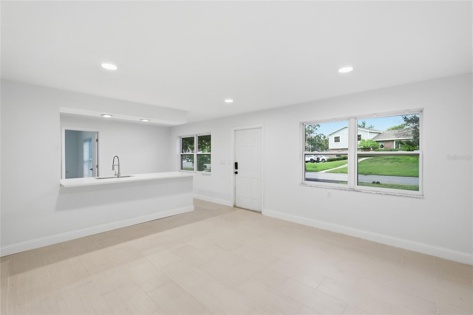 Image 22 of 40 For 1910 New Hampshire Avenue Ne