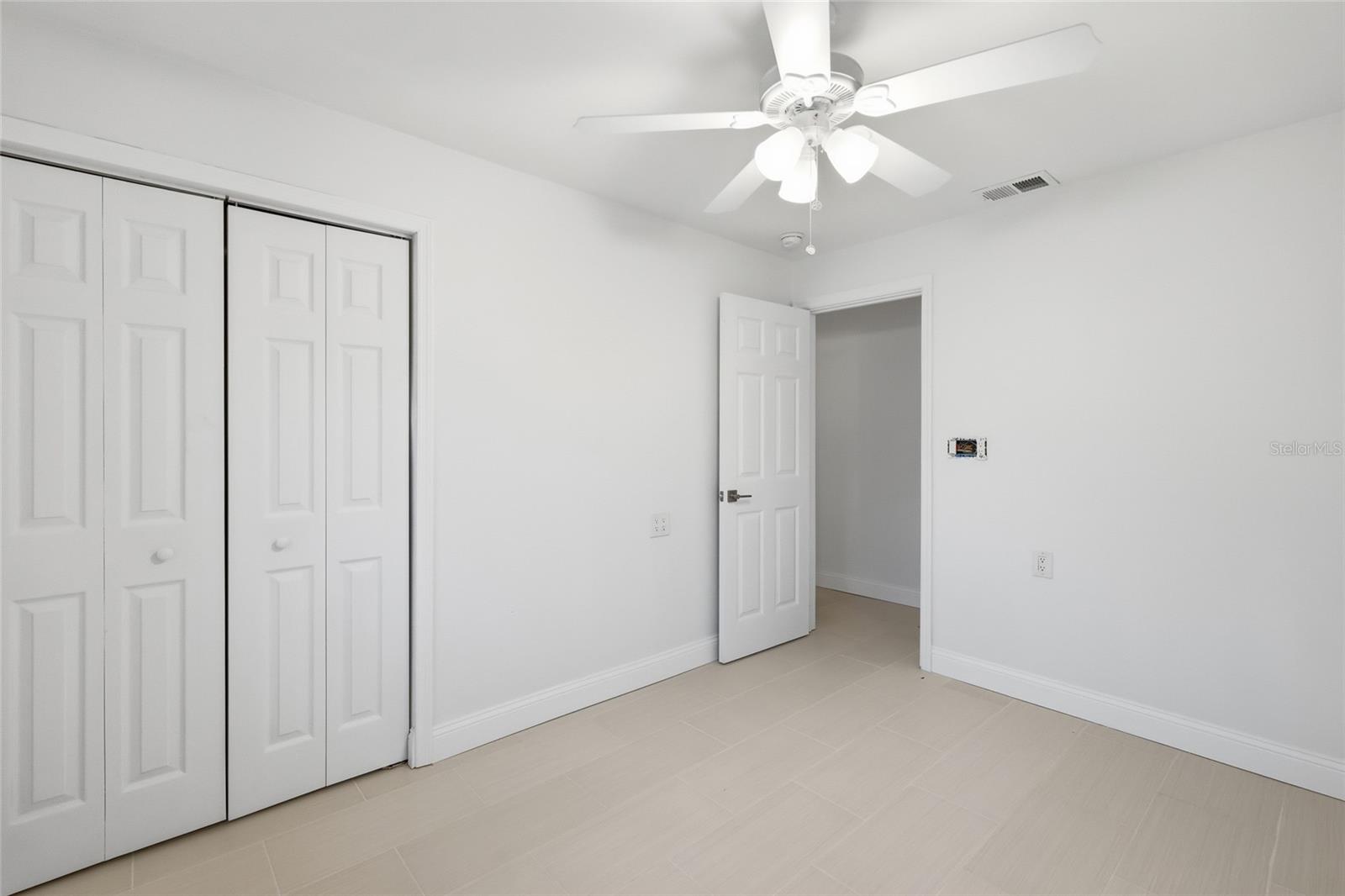 Image 31 of 40 For 1910 New Hampshire Avenue Ne