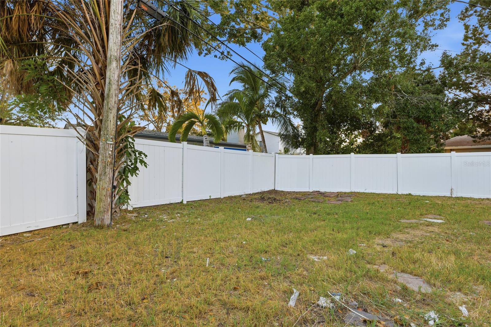 Image 38 of 40 For 1910 New Hampshire Avenue Ne