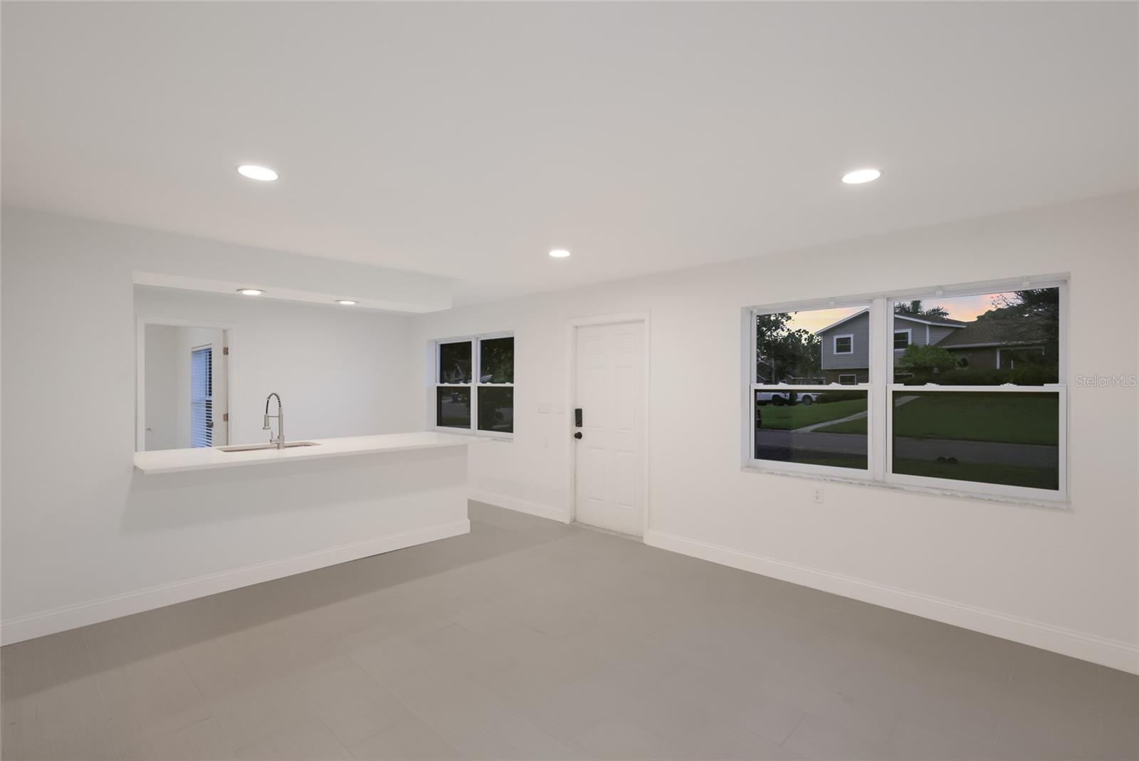 Image 7 of 40 For 1910 New Hampshire Avenue Ne