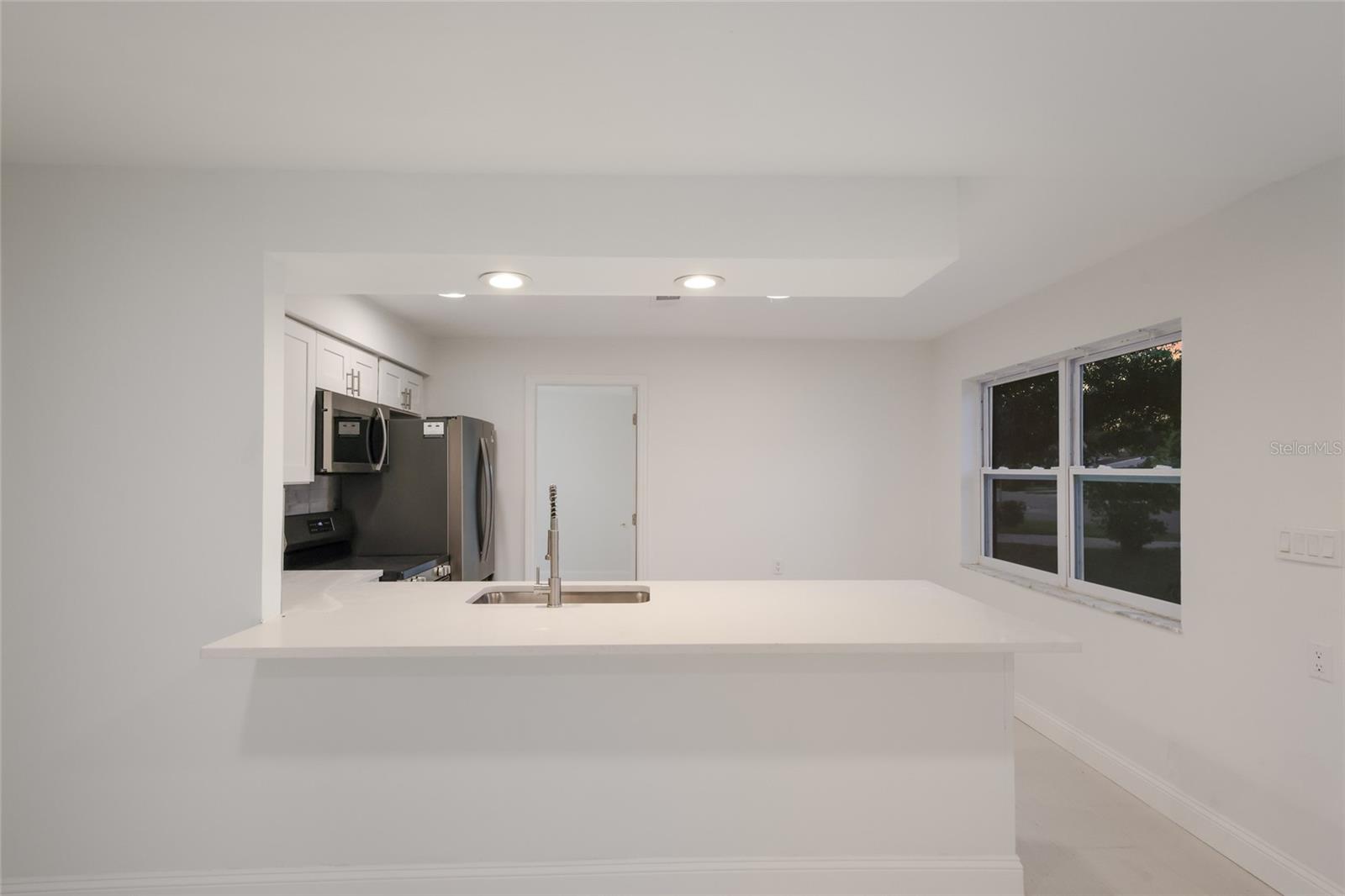 Image 8 of 40 For 1910 New Hampshire Avenue Ne