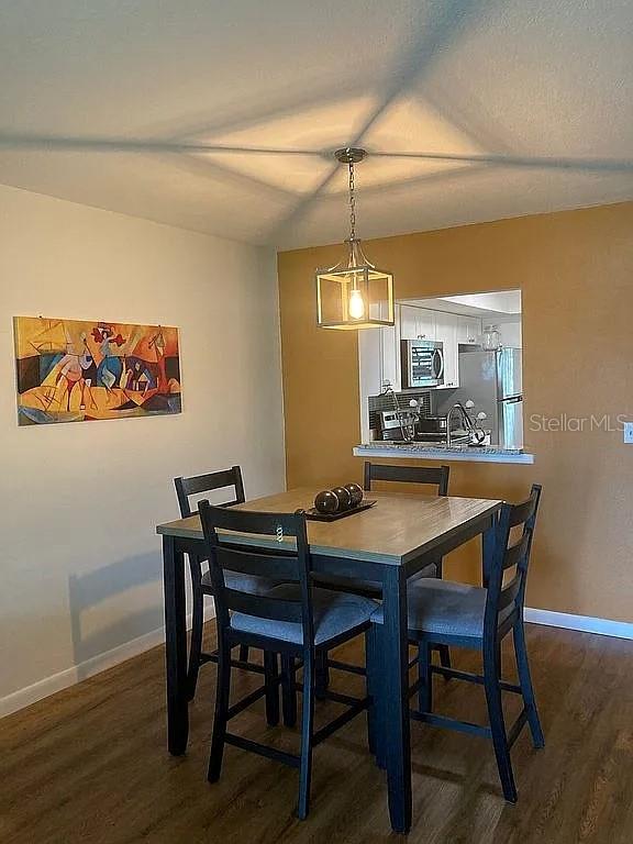 Image 5 of 34 For 4416 Spicewood Drive J