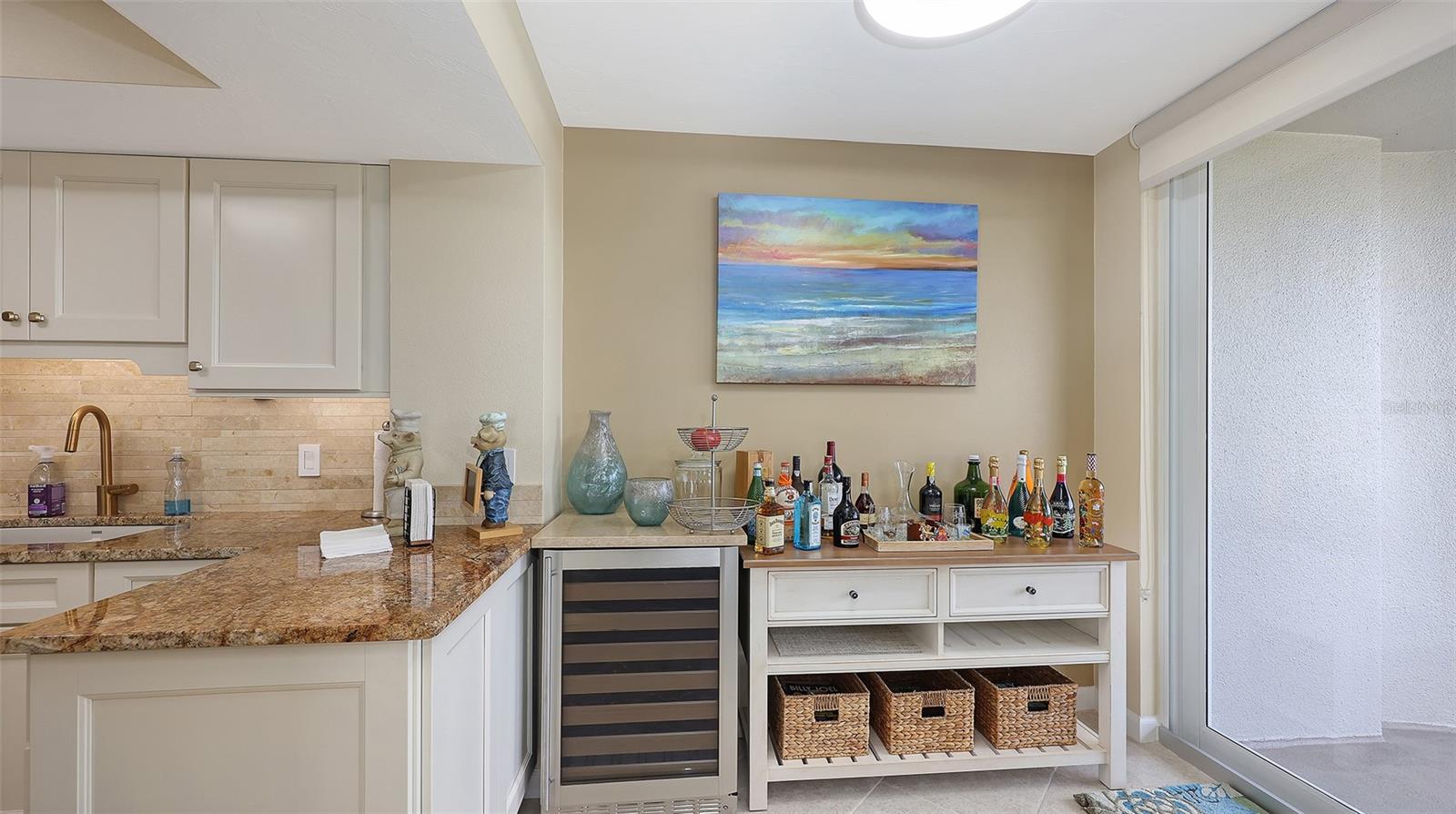 Image 13 of 53 For 775 Longboat Club Road 304