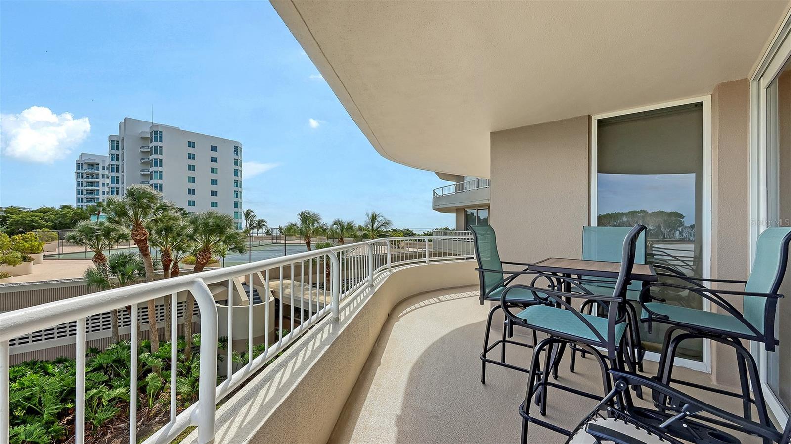 Image 19 of 53 For 775 Longboat Club Road 304