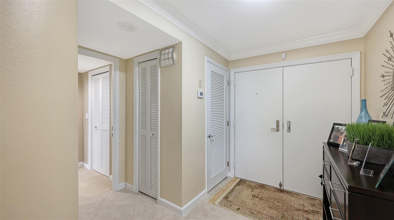 Image 6 of 53 For 775 Longboat Club Road 304