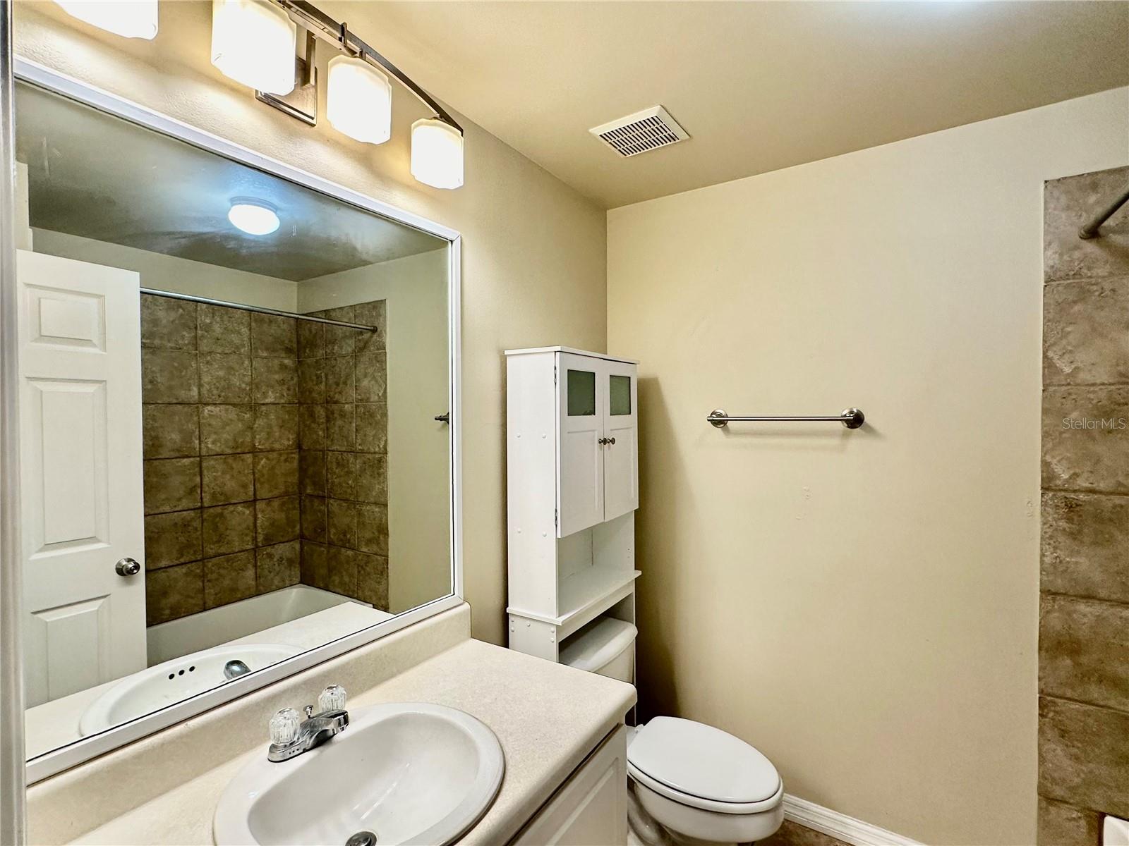 Image 16 of 62 For 5001 Baraldi Circle 22-210