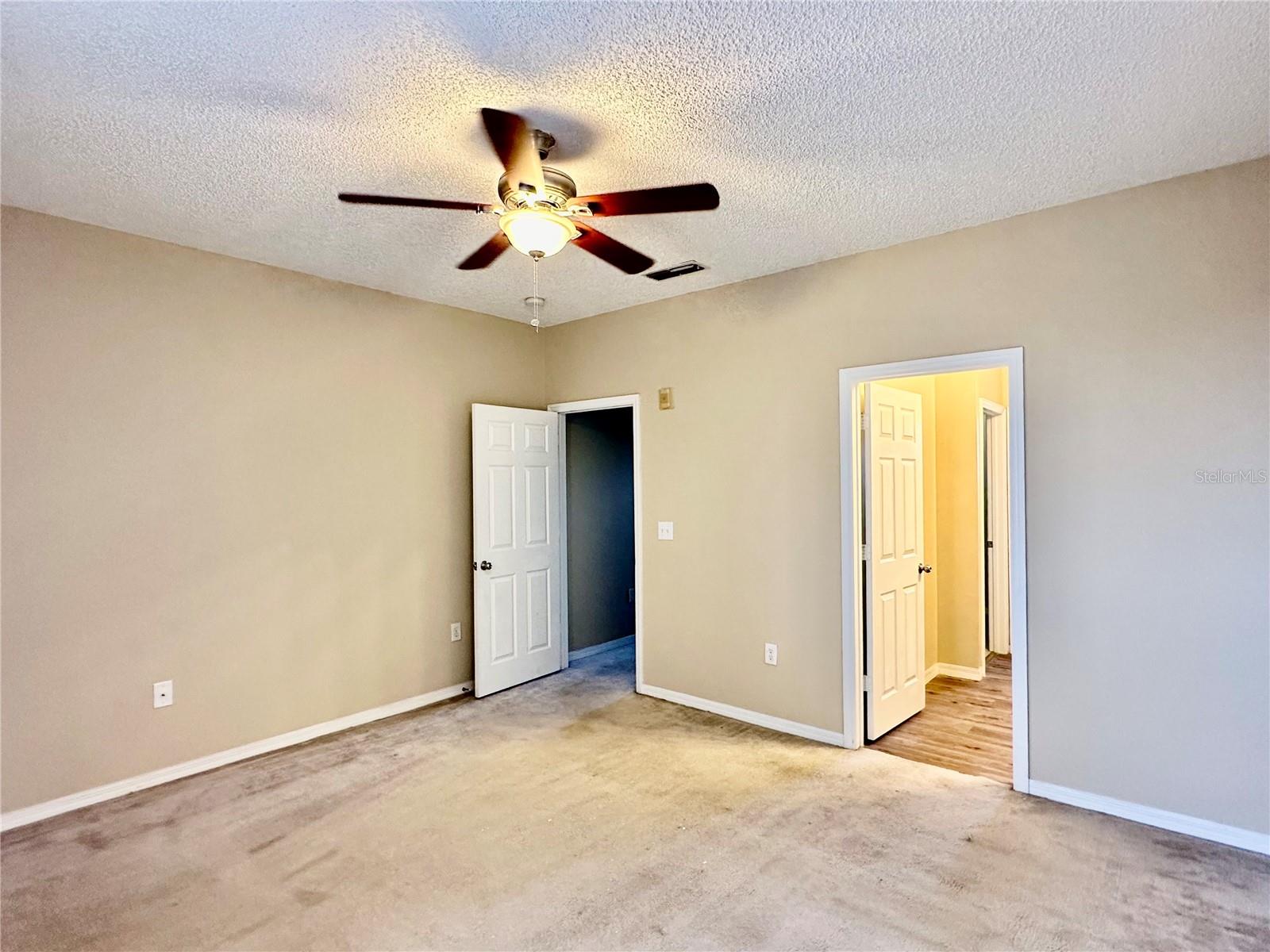 Image 20 of 62 For 5001 Baraldi Circle 22-210