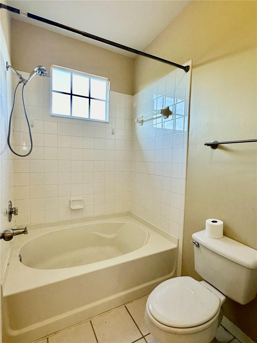 Image 23 of 62 For 5001 Baraldi Circle 22-210