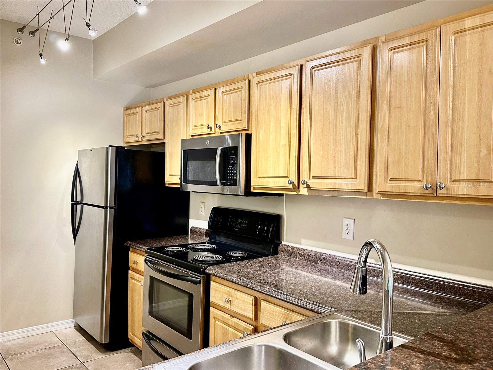 Image 7 of 62 For 5001 Baraldi Circle 22-210