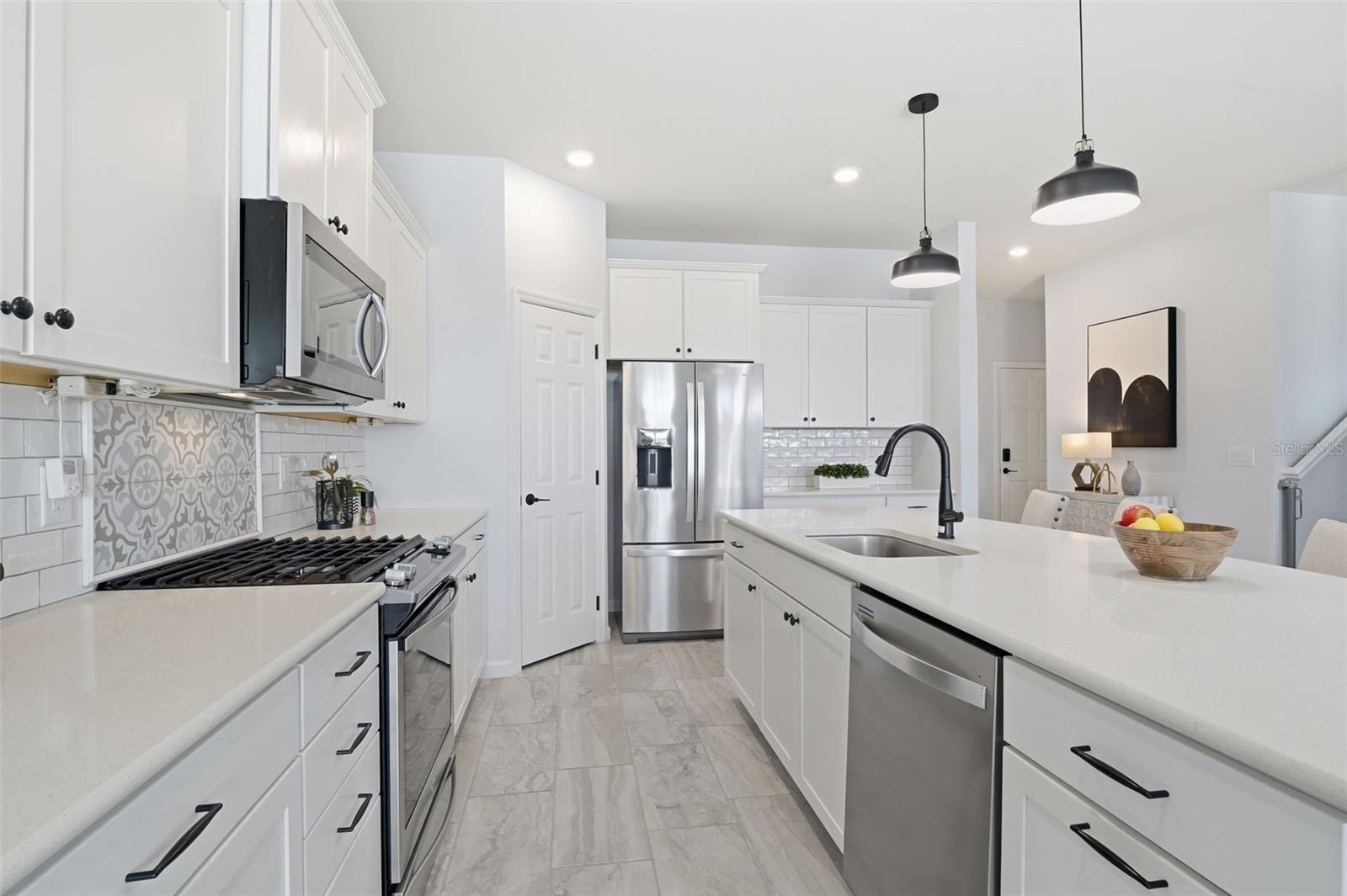 Image 46 of 82 For 42958 Canon Court