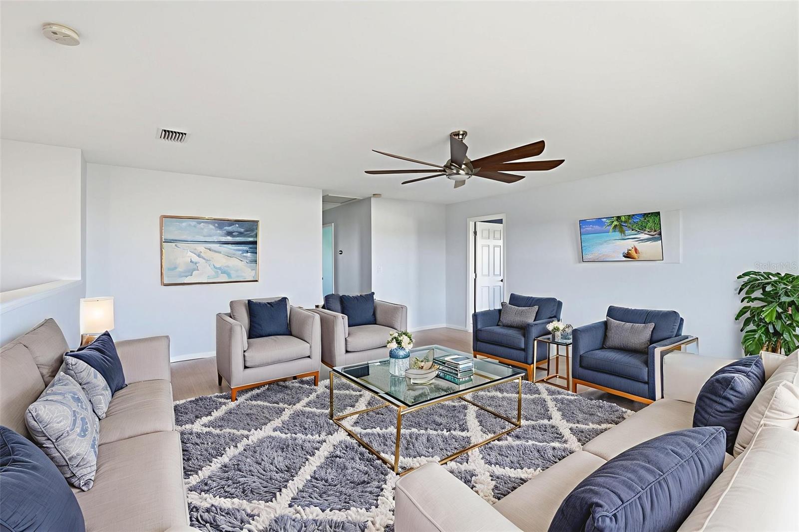 Image 73 of 82 For 42958 Canon Court