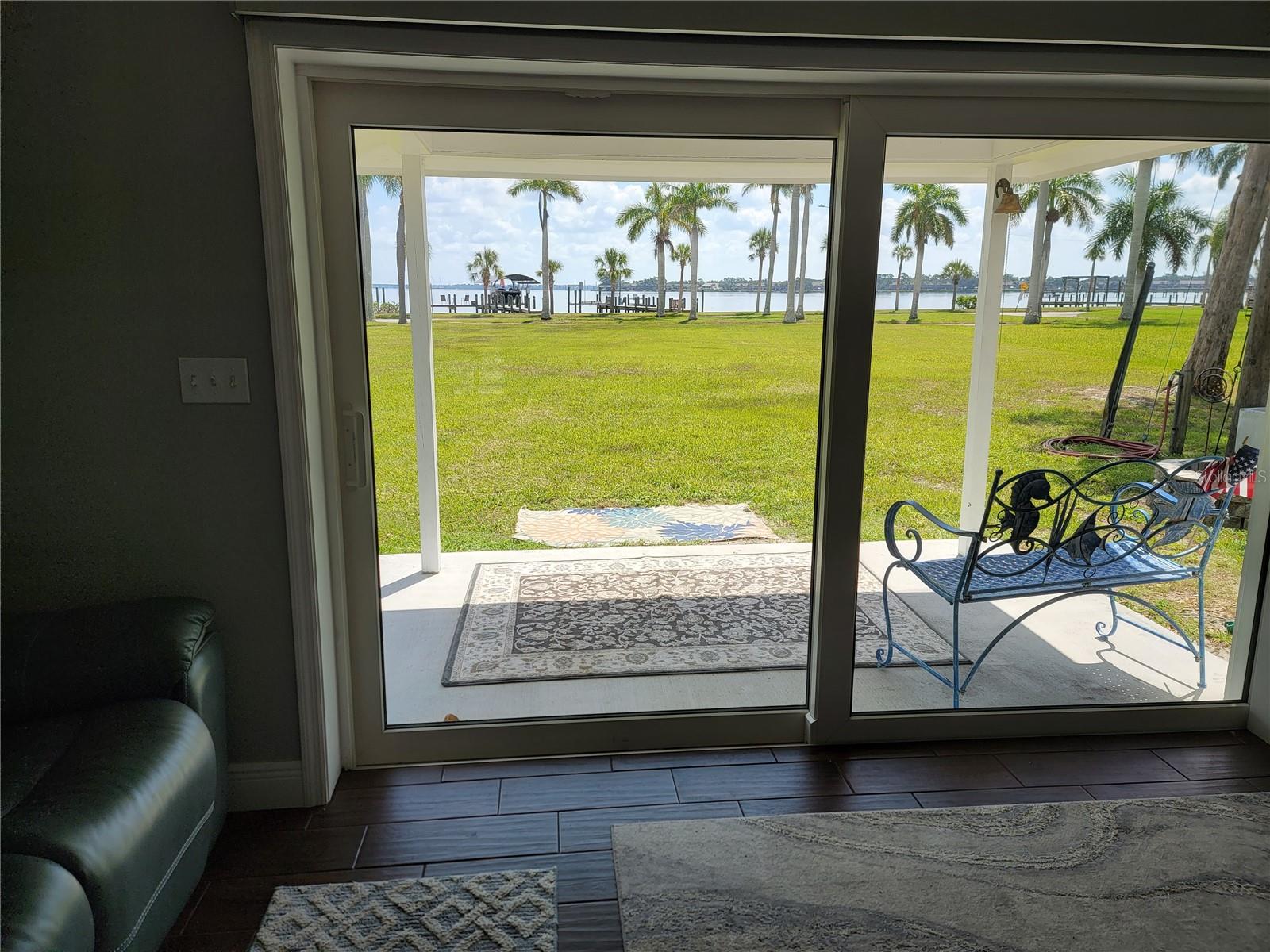 Image 5 of 7 For 315 Crescent Court E