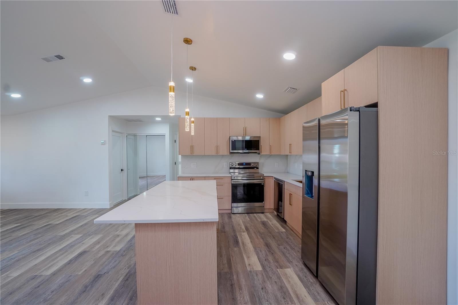 Image 15 of 61 For 12321 Alta Mira Street