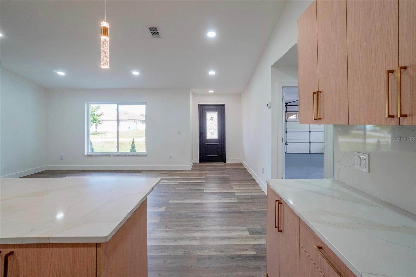 Image 17 of 61 For 12321 Alta Mira Street