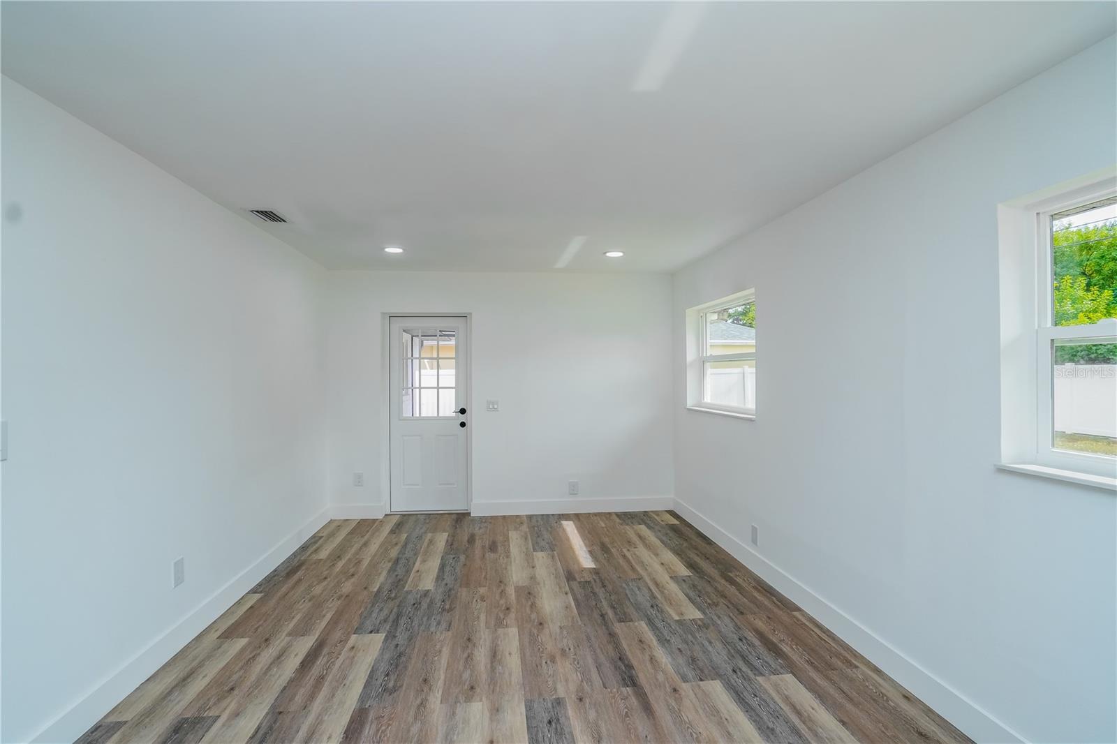 Image 27 of 61 For 12321 Alta Mira Street