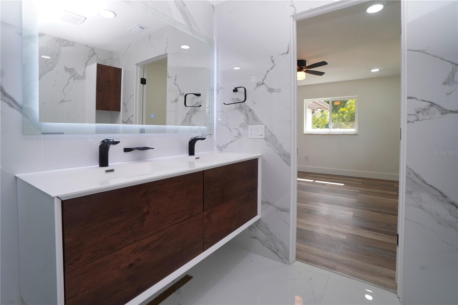 Image 39 of 61 For 12321 Alta Mira Street