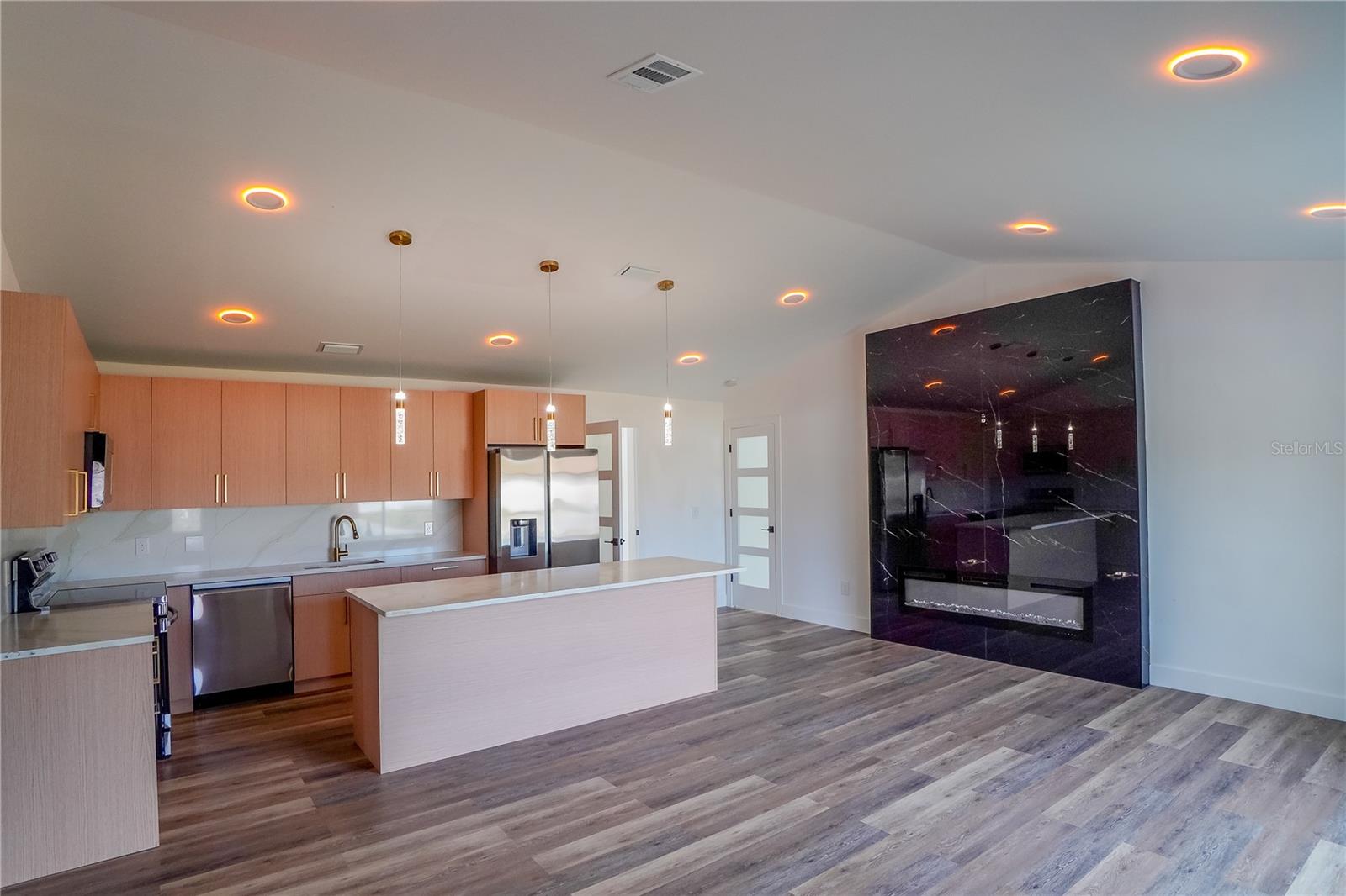 Image 7 of 61 For 12321 Alta Mira Street